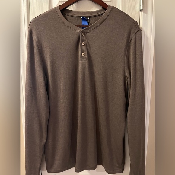 Brand NEW Mens Kit and Ace Upgraded Long Sleeve Henley Medium - Picture 3 of 7